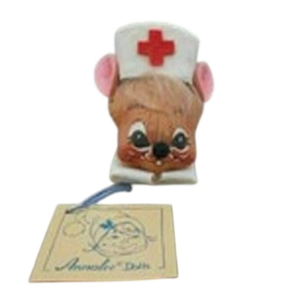 Vintage Annalee 1991 Nurse Mouse Head Pin  #9936 Desert Storm Nurse Red Cross